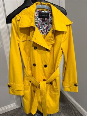 London Fog Bright Yellow Double-Breasted Trench Coat with Belt